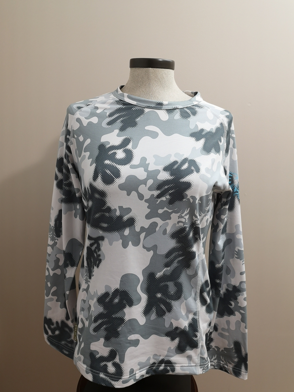 BULA Women's's thermal base layer crewneck long sleeve Sz M Camo White/Gray